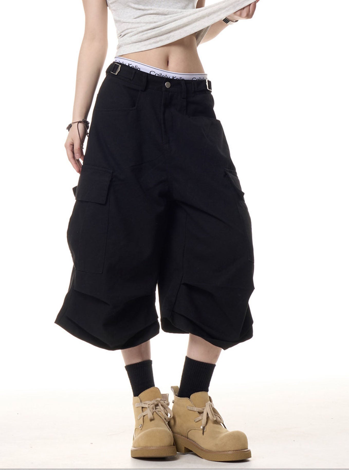 Women's Baggy Multi Pocket Cargo Capri Pants-Black