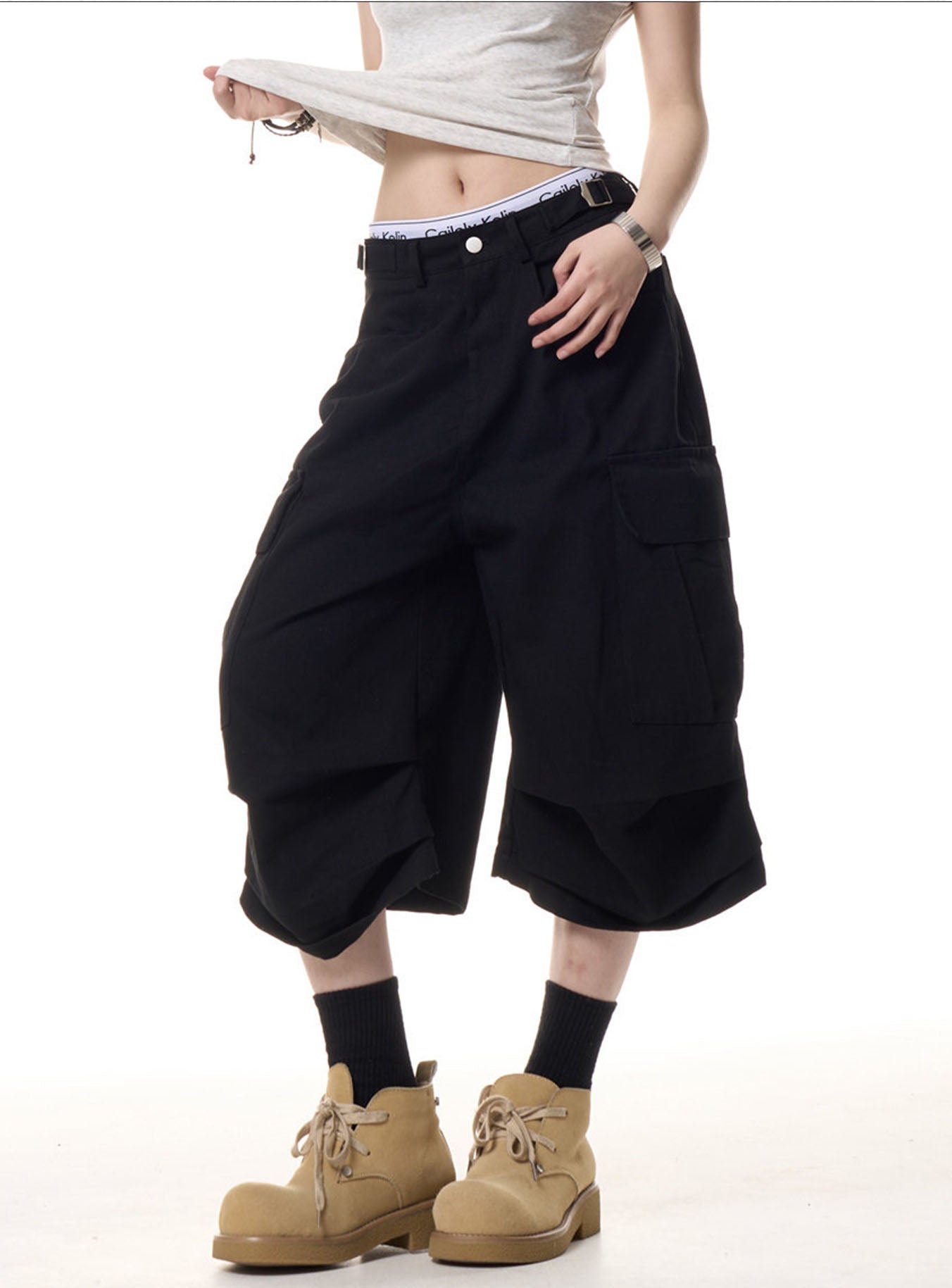 Women's Baggy Multi Pocket Cargo Capri Pants-Black