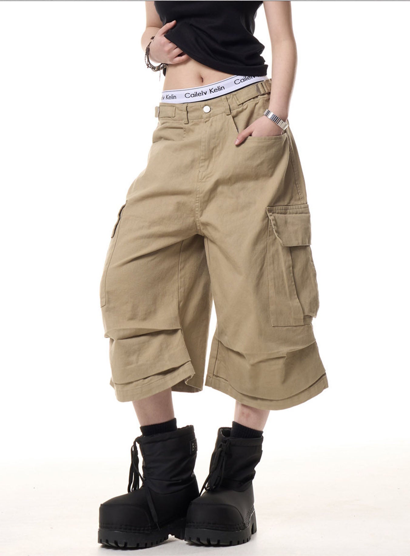 Women's Baggy Multi Pocket Cargo Capri Pants-Khaki